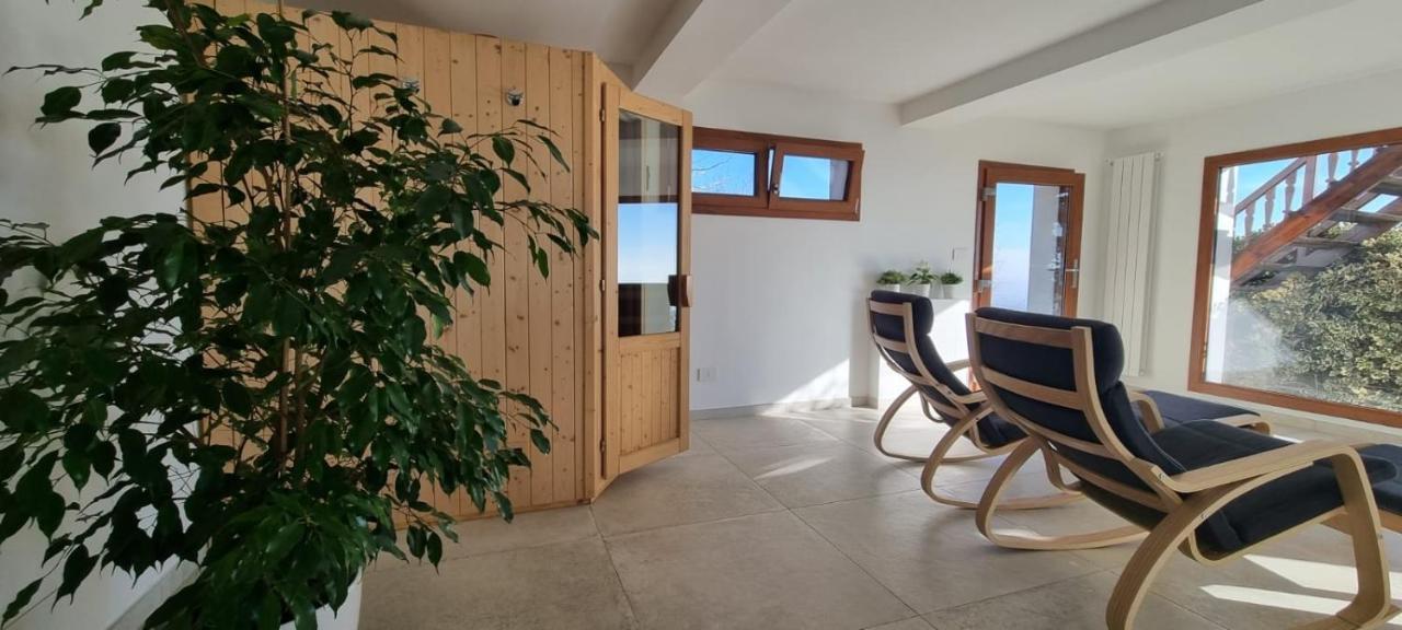 Chalet Sophie - Luxury Chalet Roletto المظهر الخارجي الصورة