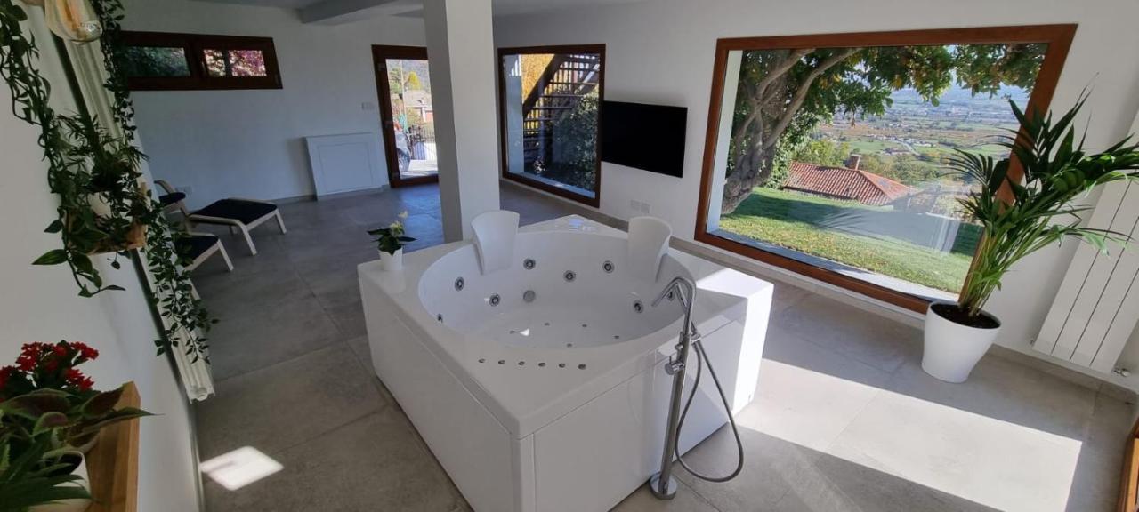 Chalet Sophie - Luxury Chalet Roletto المظهر الخارجي الصورة