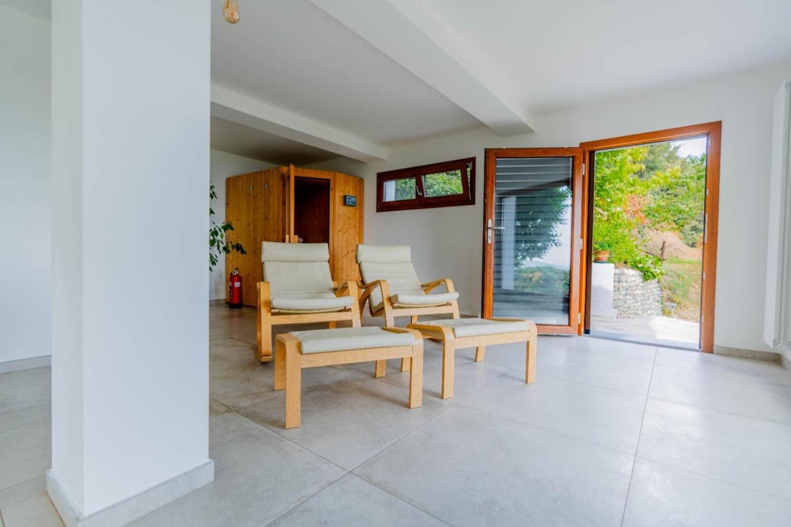 Chalet Sophie - Luxury Chalet Roletto المظهر الخارجي الصورة